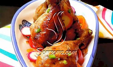 أفخاذ دجاج بالتوابل الحارة والأعشاب العطرية المميزة