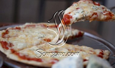 طريقة عمل بيتزا الأجبان الأربعة المميزة