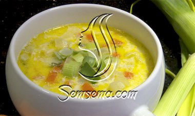 شوربة الكراث بالكريمة بالفيديو