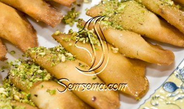 قطايف بالجبن الشهية