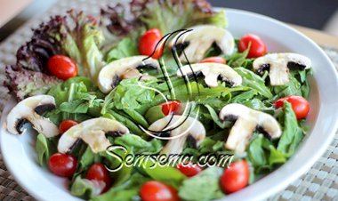 أسهل سلطة جرجير مع الفطر الطازج
