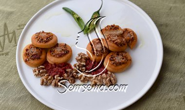 معجنات بحشو المحمرة على الطريقة الشامية