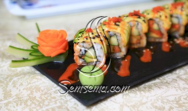 سوشي ماكي رول بالتونة