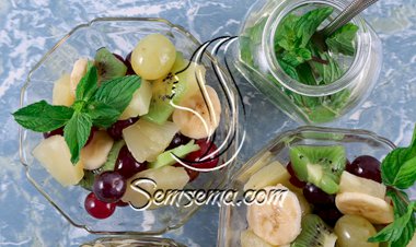 سلطة الفواكة بشراب النعناع