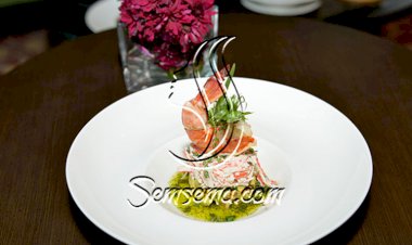 سلطة الكراب بصلصة البيستو