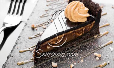 كيك شوكولاتة سنيكرز بالطعم الرائع