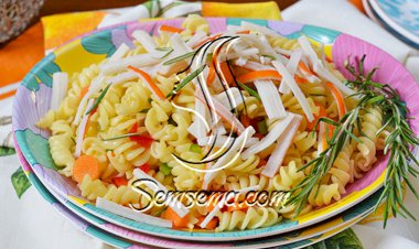 سلطة المعكرونة مع الكراب من مطبخ منال العالم