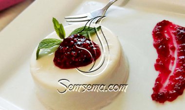 باناكوتا مع صلصة الرازبيري المميزة