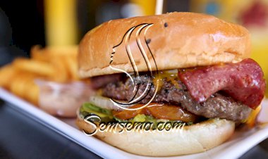 ساندويش برغر اللحم المدخن المشوي