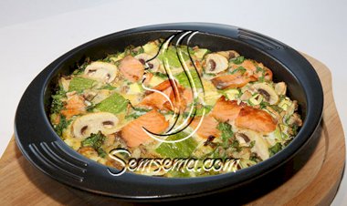 صينية خضار بالسلمون المدخن