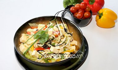 سلطة الباستا والريحان .. خفيفة وطيبة