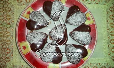 حلوى القلوب السوداء بالشوكولاتة