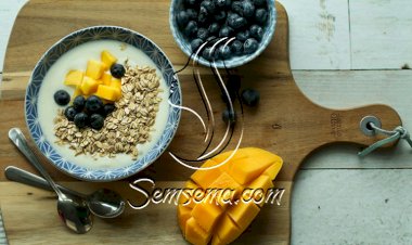 المهلبية بالشوفان والتوت والمانجو للفطور