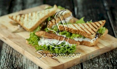 توست الجبن المشوي مع الأعشاب