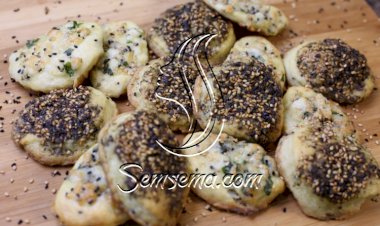 ميني معجنات الجبنة والزعتر لأطفالك بالفيديو