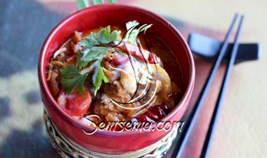 لحم بالكاري على الطريقة التايلندية