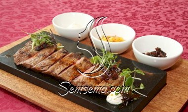 لحم البقر بالكاجون والمانغو