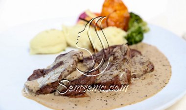 ستيك فيليه بالصلصة والخضار