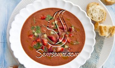 شوربة الفراولة الباردة للرجيم