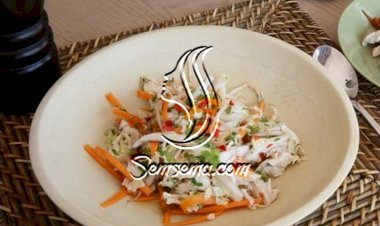 سلطة الدجاج على الطريقة الآسيوية بالفيديو