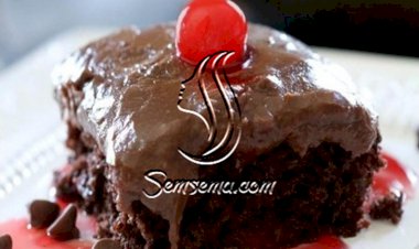 كيك الشوكولاتة بالكرز