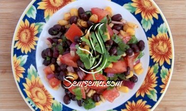 سلطة الذرة مع الفاصوليا الحمراء