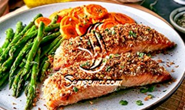 سمك السلمون المحمّر مع الخضرة