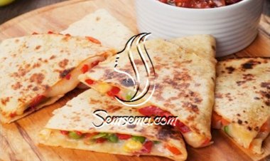 كاساديا بحشوة البيتزا