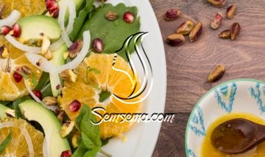 سلطة الأفوكادو والبرتقال