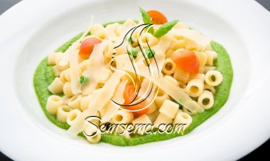 مكرونة بالبازيلا وصدور الدجاج