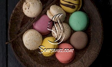 ماكرون فرنسي ملون