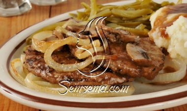 ستيك بالبصل لغداء شهي