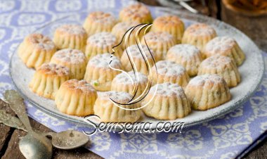 معمول بالفستق الحلبي