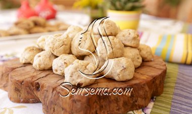 الكعك الصخري بالمكسرات بالفيديو