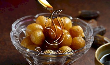 لقيمات بالسمسم والعسل