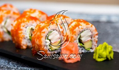 سوشي بالسلمون