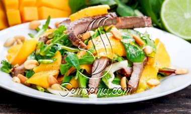 سلطة المانجو بالستيك