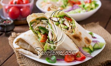 ساندويشات الدجاج مع الأفوكادو