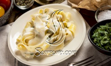 صلصة الفتوشيني