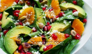 سلطة الأفوكادو بالبرتقال