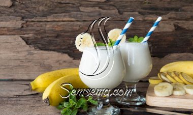 كوكتيل الموز بالحليب