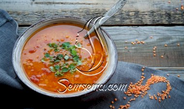 شوربة العدس بالطماطم