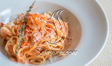 صلصة الطماطم بالكريمة للمكرونة