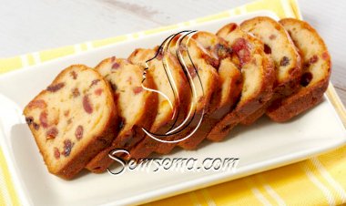 كيك بالجوز والفواكة المجففة