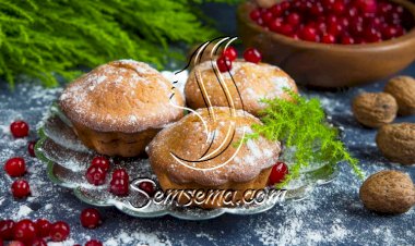 مافن الكرز المجفف بالمكسرات