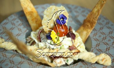 مكرونة بالجوز والخلطة