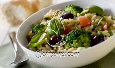 سلطة البروكلي مع لسان العصفور للرجيم