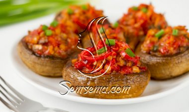 فطر مشوي محشو بالطماطم