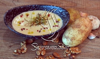 شوربة البطاطس والكرّاث