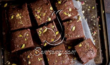 براونيز بالشوكولاتة والفستق الحلبي